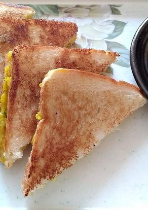 A picture of Spicy Potato Sandwich.