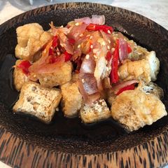 A picture of Tahu Gejrot - Fried Tofu in Chili Soy Sauce.