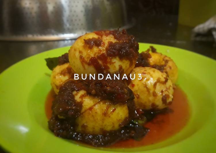 Telur bumbu bali