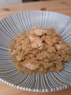 Una foto de Quinoa con pollo sabor Cookpad