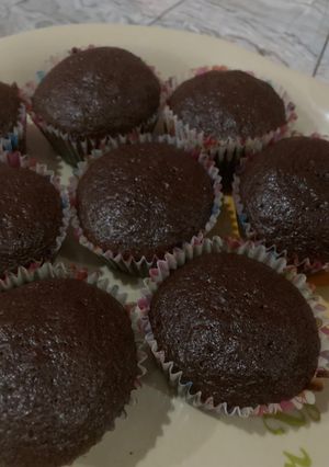 A picture of Oil based Chocolate cupcake.