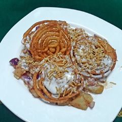 A picture of Aloo jalebi chaat.