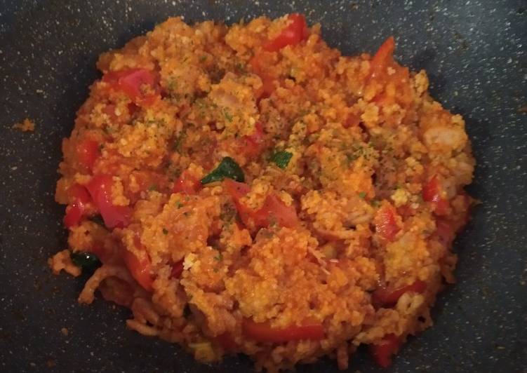 Cuscús con pollo y verduras especiada