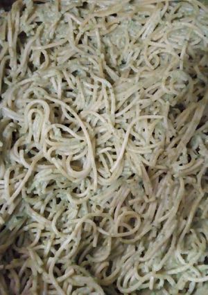 Una foto de Spaghetti verdes