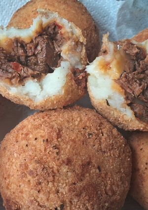 Una foto de Croquetas de papa rellenas de carne