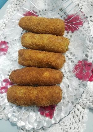 A picture of Chicken and veggies sticks 😋.