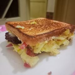 A picture of Korean Toast 🥪🥪🥪.