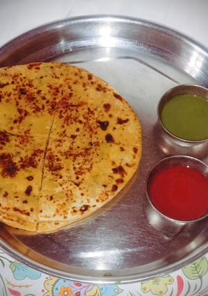 स्कूल टिफ़िन,आलू का पराठा रेसिपी मुख्य फोटो