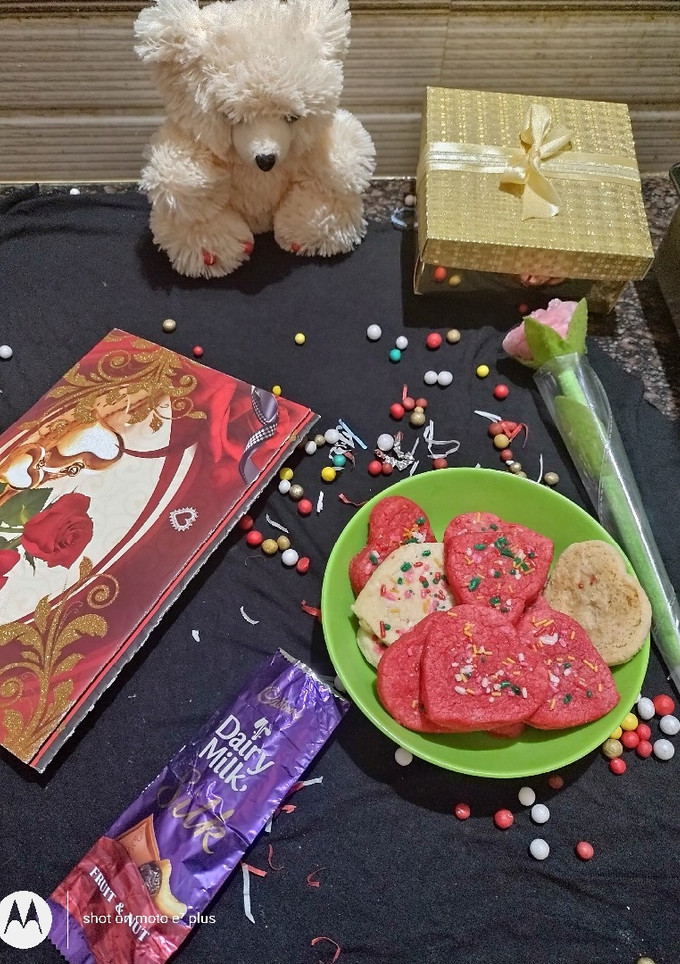 ❤️❤️❤️ஹார்ட் குக்கீஸ்❤️🍘🍘🍘 (Heart cookies recipe in tamil) செய்முறை முக்கிய புகைப்படம்