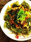 ยำเห็ดเผาะ ณ ปลายนา