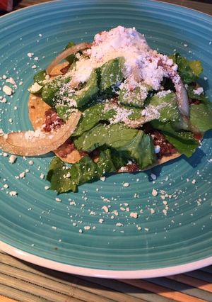 Una foto de Tostadas de carne molida gratinadas 