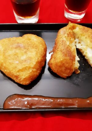 A picture of Cheesy Love.