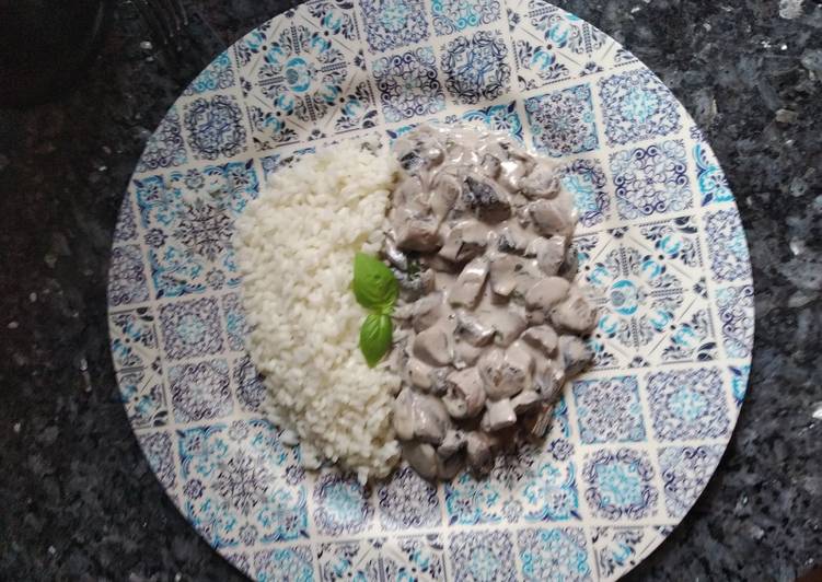 Champiñones con salsa de nata