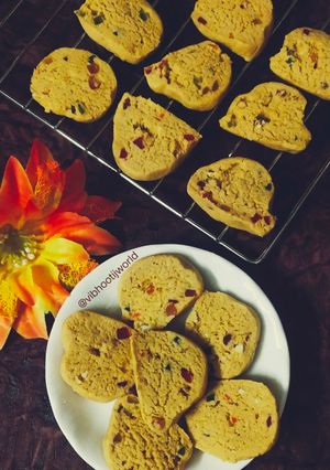 एगलेस हैदराबादी कराची बिस्कुट(egglees hyderabad krachi biscuit recipe in hindi) रेसिपी मुख्य फोटो