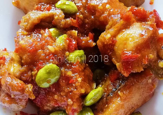 Balado Ayam Goreng Pete