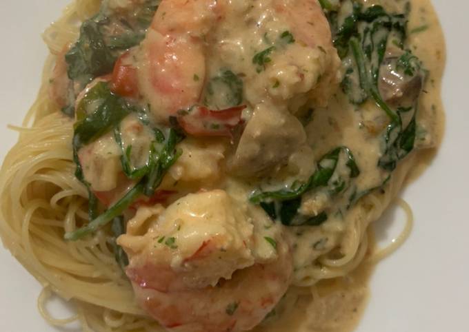 Langkah Mudah untuk Menyiapkan Tuscan shrimp with pasta yang Menggugah Selera