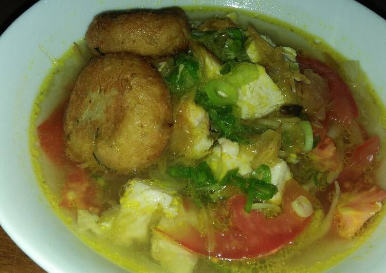 Soto ayam spesial bumbu rempah