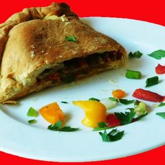 A picture of Calzone.