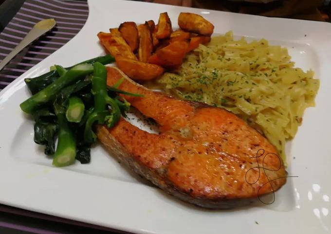 Recipe of Homemade Dried Scallop Pasta With Baked Salmon Steak And
Baked Sweet Potato In Coconut Oil