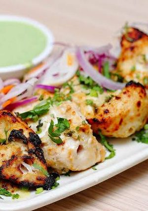 A picture of Malai murgh tikka.