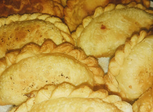 Una foto de Empanadas de pollo 🤩