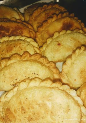 Una foto de Empanadas de pollo 🤩