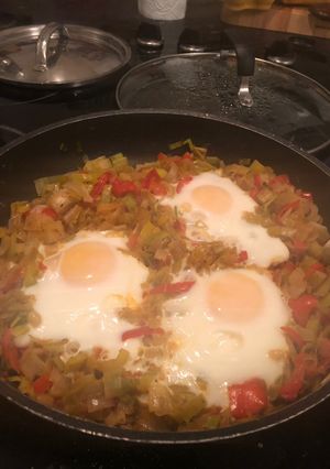 A picture of Shakshuka style Leeks.