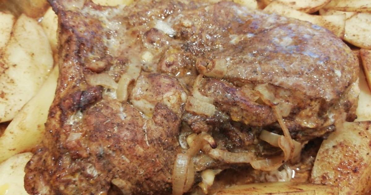 Приготовить свиную лопатку быстро. Окорочка с пюре.