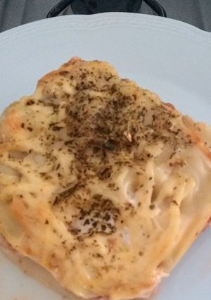 Una foto de Lasaña de carne picada, horneada al baño María