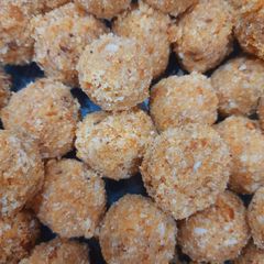 A picture of Mix dry fruits mawa ladoo.
