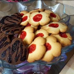 A picture of Biscuits.