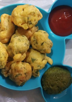 મેથીના ભજીયા (Mathi Bhajiya Recipe In Gujarati) રેસીપી મુખ્ય ફોટો