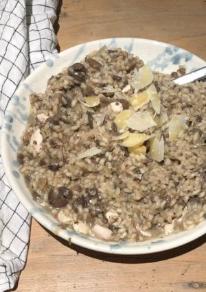 Une photo de Risotto poulet et champignons
