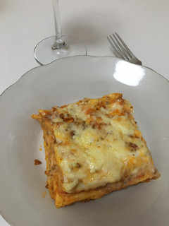 A picture of Lasagna 🍲.