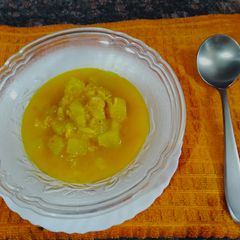 A picture of Bottle gourd curry.