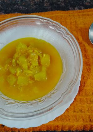 A picture of Bottle gourd curry.