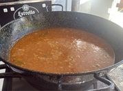 Una foto de menestra de verduras con carne