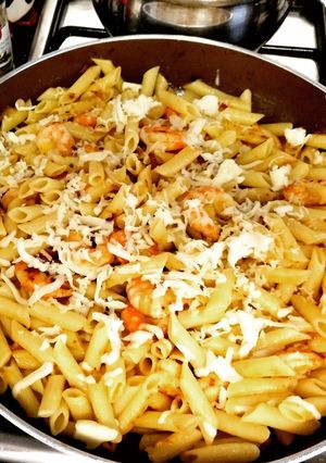 Una foto de Macarrones con gambas