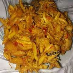 รูปของ Ayam suwir bumbu Bali