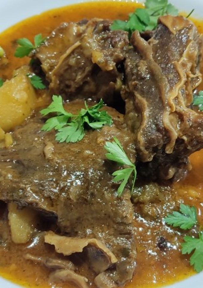 Una foto de Costilla de res guisada