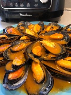 Una foto de Mejillones en salsa brava con ClickChef Moulinex