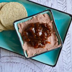 A picture of Garlic Mushroom Pate.