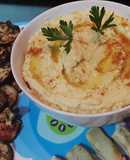 Hummus fácil con hojuelas de berenjenas