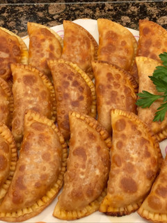 Una foto de Empanadillas de atún y cebolla
