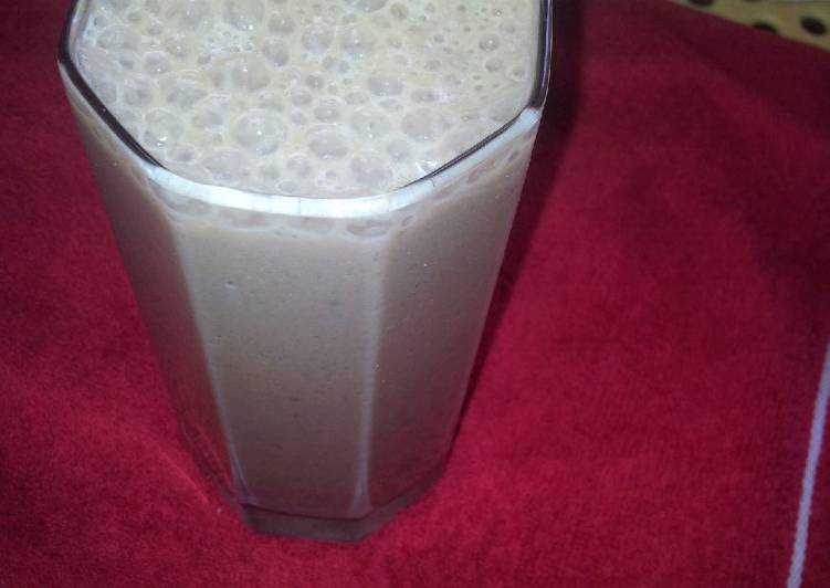 Banana chocolate milk shake#jikoni weekly challange