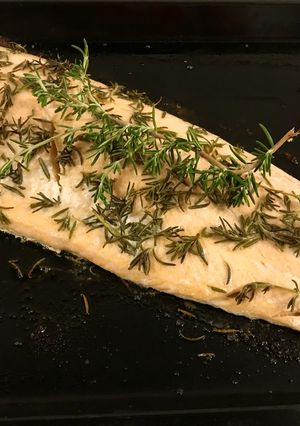 Una foto de Salmón al romero