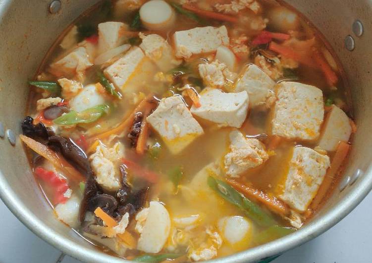 Langkah Mudah untuk Menyiapkan Sup pedas ala korea yang Enak
