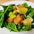 Ensalada tropical de espinacas