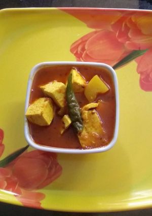 টোফু আলুর ডালনা (Tofu aloor dalna recipe in Bengali) রেসিপির প্রধান ছবি