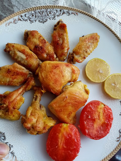 عکسی از دستور مرغ زعفرانی سرخ شده